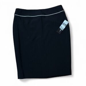 Evan Picone Black Pencil Skirt with White Accent